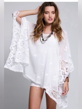 MUCHE ET MUCHETTE White Crochet Lace Poncho / Kaftan Cover-Up One Size